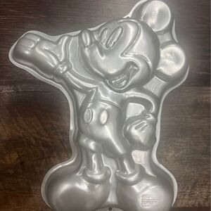 VINTAGE 1995 Mickey Mouse Cake Mold-Never Used